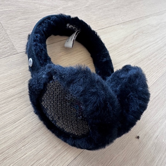 NWOT: UGG Black Sequin Shearling Ear Muffs main image 5
